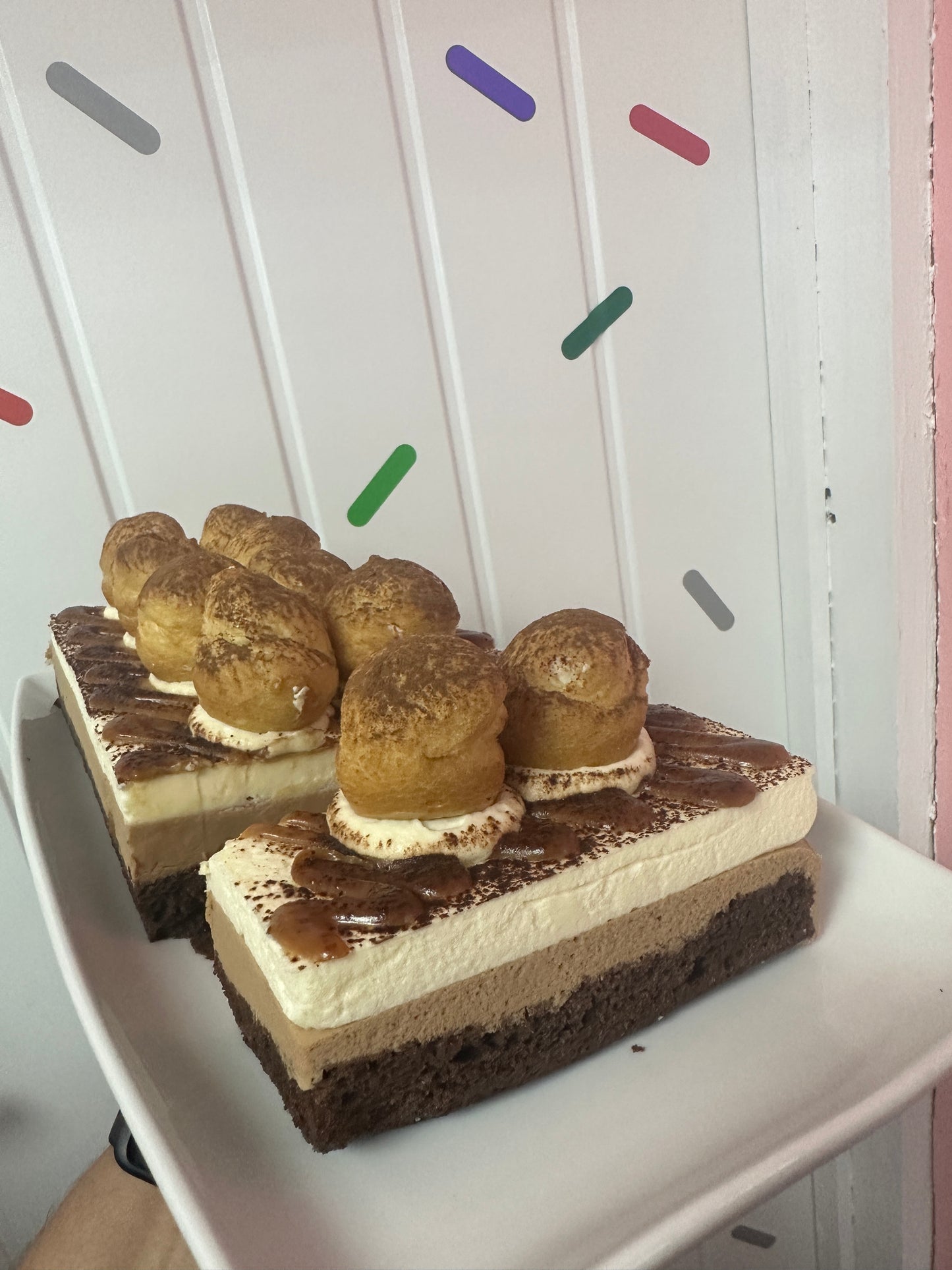 Caramel cream bar gateau